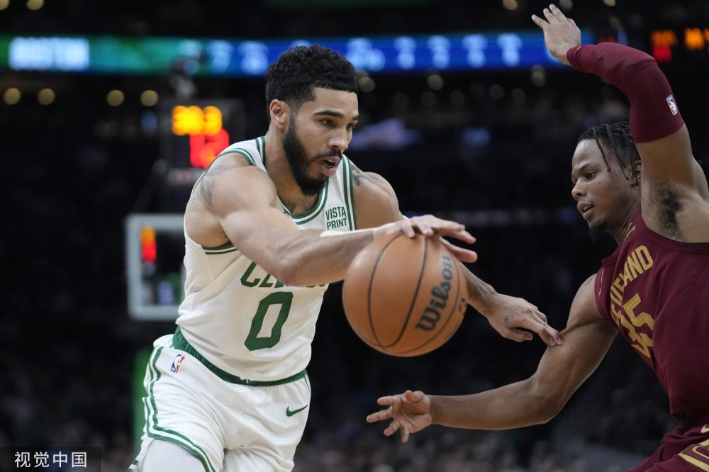 岁的年轻球 岁的年轻球