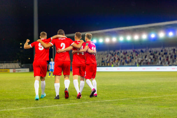 及其对我们 及其对我们