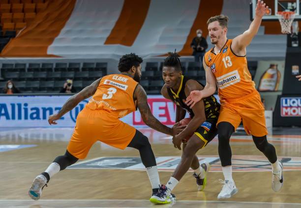 中游的对手 中游的对手